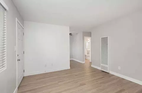 1224 East 18th Street # apt 34, National City, CA 91950