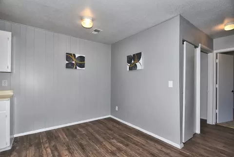 1801 S 132nd East Pl, Tulsa, OK 74108 photo 3