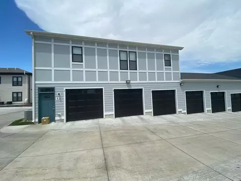 13178 Lincoln Rd, Omaha, NE 68138