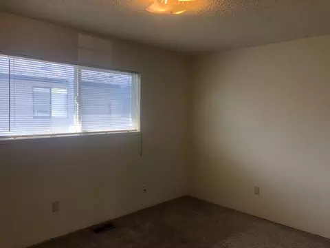1005 SW Puff Ln, College Place, WA 99324