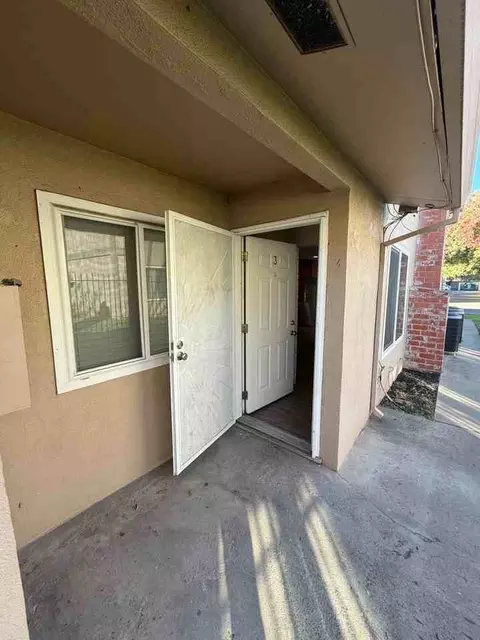 5619 42nd St, Sacramento, CA 95824