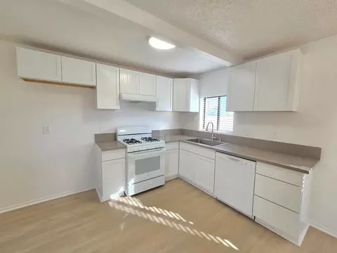 8249 Catalpa Ave, California City, CA 93505