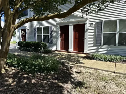 2018 E Pembroke Ave, Hampton, VA 23664