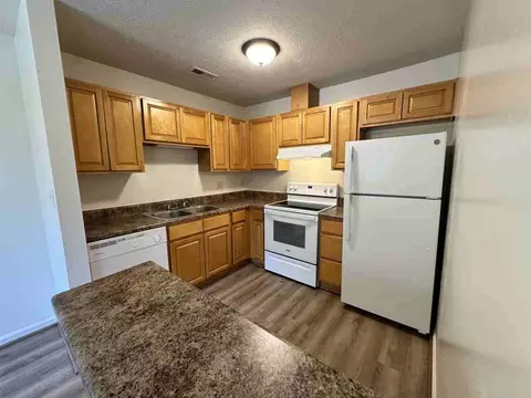 2018 E Pembroke Ave, Hampton, VA 23664 photo 8