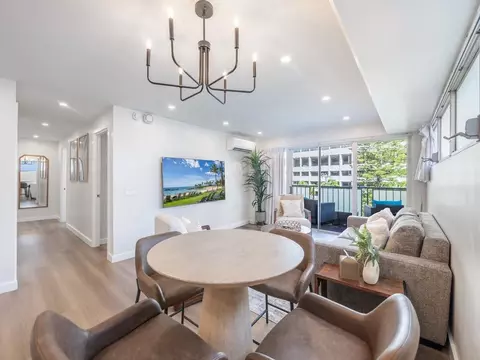 2464 Prince Edward St, Honolulu, HI 96815
