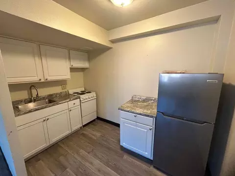 1029 E Knapp St, Milwaukee, WI 53202
