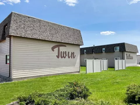 1821 1835 2nd St SE, Minot, ND 58701