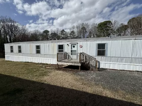 125 Mccreary Park Ln, Mount Airy, NC 27030