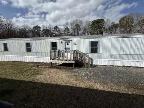 125 Mccreary Park Ln, Mount Airy, NC 27030