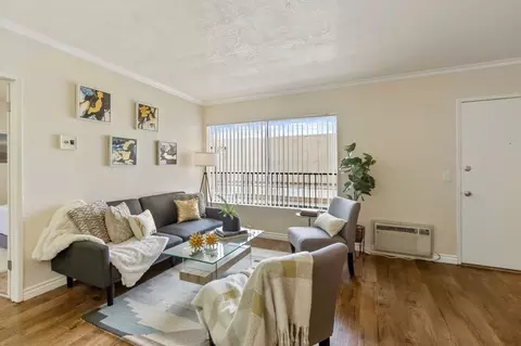 7012 Main St, Westminster, CA 92683