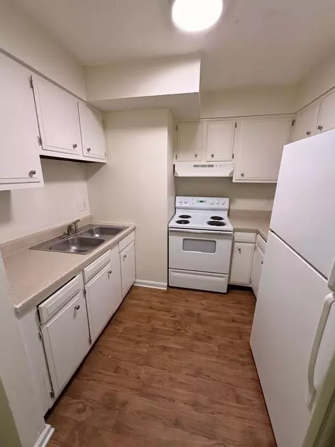 2005 2001 2003 2005 Terril Ln, West Buechel, KY 40218