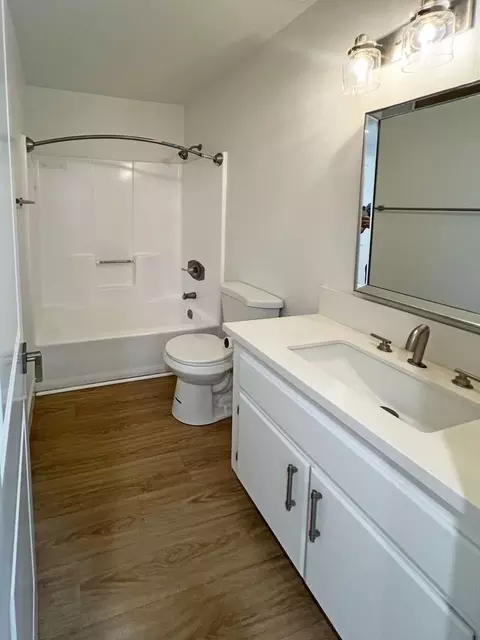 800 Orange Grove Ave, Glendale, CA 91205 photo 9