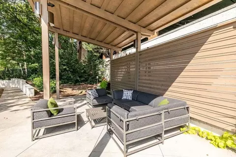 1401 W Paces Ferry Rd NW, Atlanta, GA 30327 photo 21
