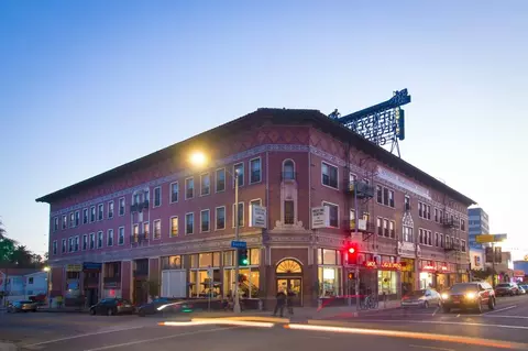 1706 W Sunset Blvd, Los Angeles, CA 90026