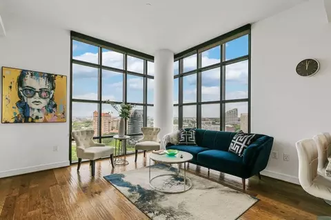 Bowen St, Dallas, TX 75204