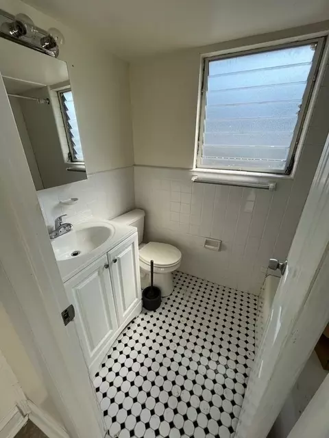 3309 Conrad St, Philadelphia, PA 19129