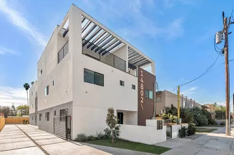 14802 Vanowen St, Los Angeles, CA 91405