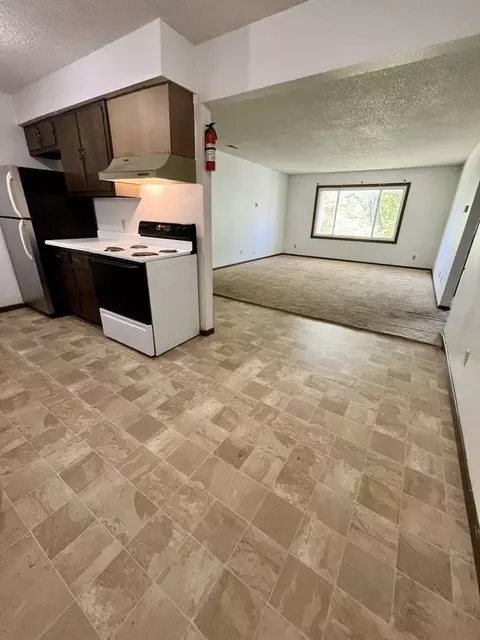 1125 Langley Rd, Waterloo, IA 50702