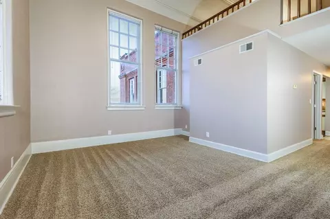 2120 Deer Park Blvd, Omaha, NE 68108