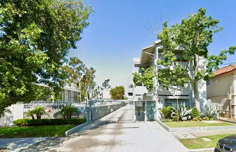 6241 Beck Ave, North Hollywood, CA 91606