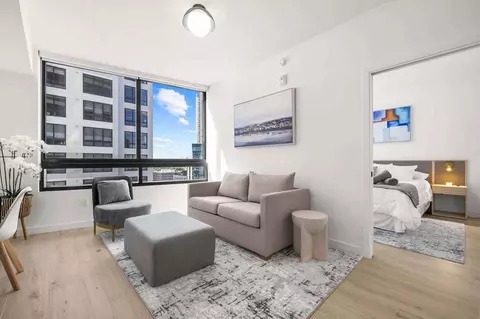 225 N Miami Ave, Miami, FL 33128