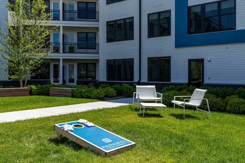 1555 Vfw Pkwy, Boston, MA 02132