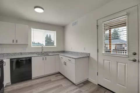 3700 Riviera, Eugene, OR 97402 photo 34