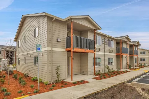 3700 Riviera, Eugene, OR 97402 photo 6