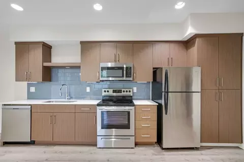 5959 S Virginia Ave, Portland, OR 97239