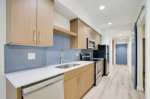 5959 S Virginia Ave, Portland, OR 97239