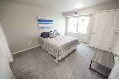 45 W Jefferson St, Waterloo, IA 50701