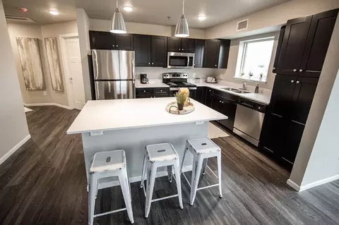 45 W Jefferson St, Waterloo, IA 50701