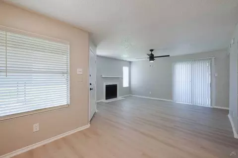 7550 S Westmoreland Rd, Dallas, TX 75237 photo 8