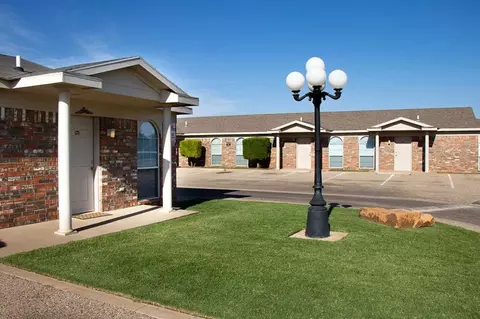 2101 82nd St, Lubbock, TX 79423