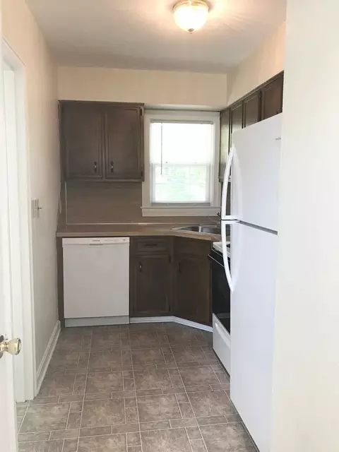 215 Capital Ave, Frankfort, KY 40601