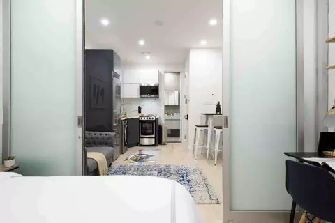 141 E 33rd St, New York, NY 10016