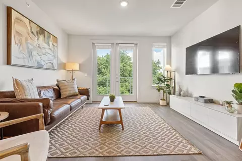 5820 12 Cameron Rd, Austin, TX 78723