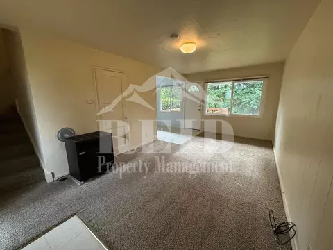 1937 NE 30th St, Bremerton, WA 98310