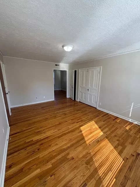 3166 Davenport St, Omaha, NE 68131