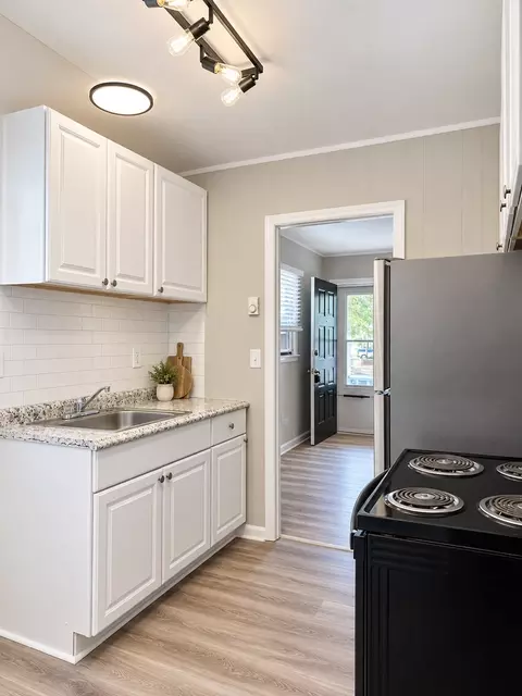 2700 Pitts Dr, Charlotte, NC 28216