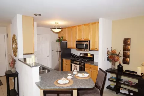 2219 Teakwood Cir, Highland, IN 46322