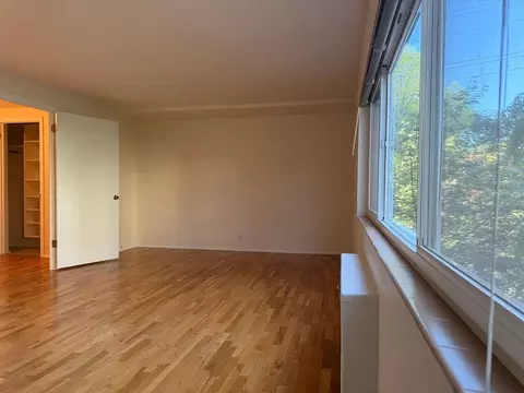 535 13th Ave E, Seattle, WA 98102