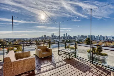 535 13th Ave E, Seattle, WA 98102