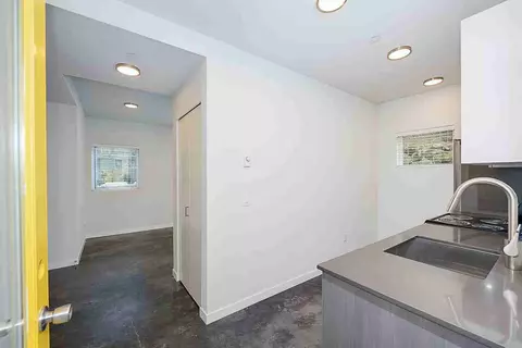 1720 14th Ave, Seattle, WA 98122
