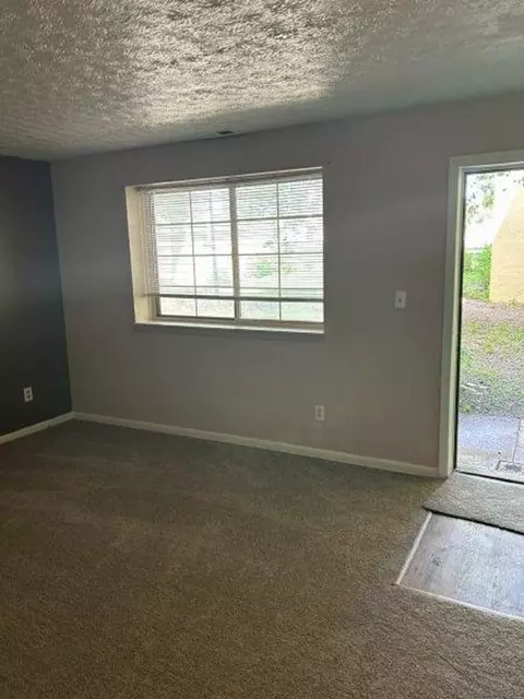 667 Brent Blvd, Columbus, OH 43228