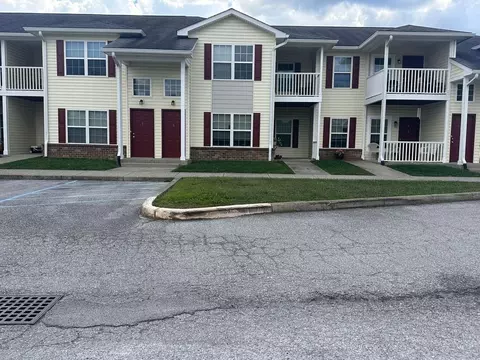 703 W Trafalgar Pointe Way, Trafalgar, IN 46181