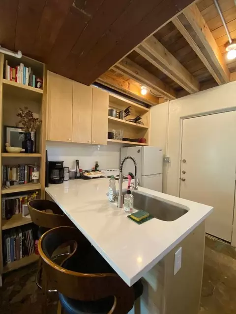 308 Bonnie View Rd, Dallas, TX 75203