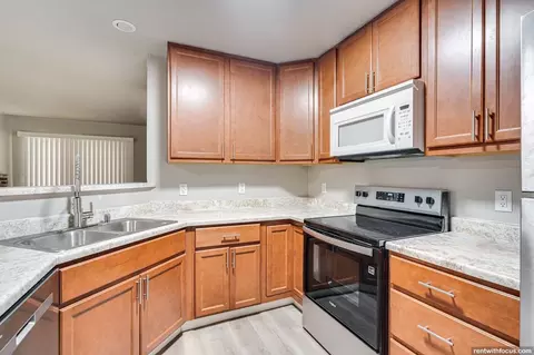1418 Wayridge Dr, Madison, WI 53704