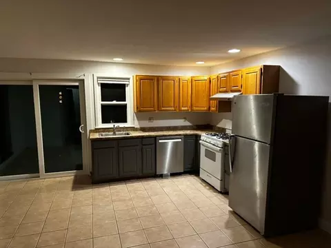 527 Tamworth Rd, Tamworth, NH 03886