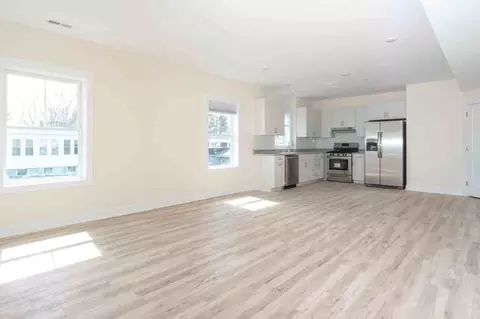 42 Maple St, Dover, NH 03820